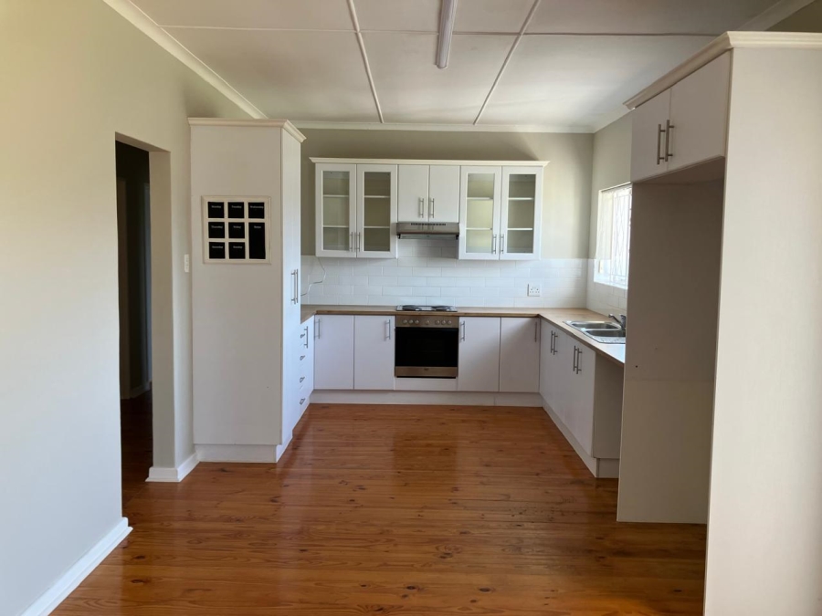 To Let 4 Bedroom Property for Rent in Vanes Estate Eastern Cape